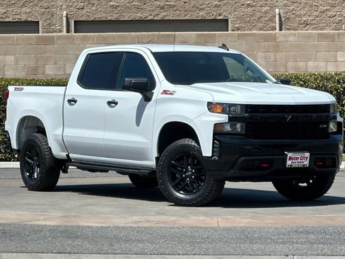 Used 2022 Chevrolet Silverado 1500 Custom Trail Boss AWD/4WD image 2