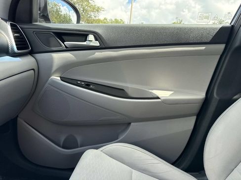 Used 2021 Hyundai Tucson SE FWD image 25