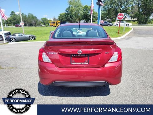 Used 2019 Nissan Versa SV FWD image 4