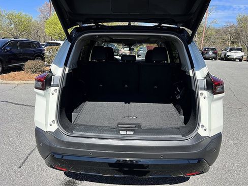 Certified 2023 Nissan Rogue SV w/ SV Premium B Package image 15