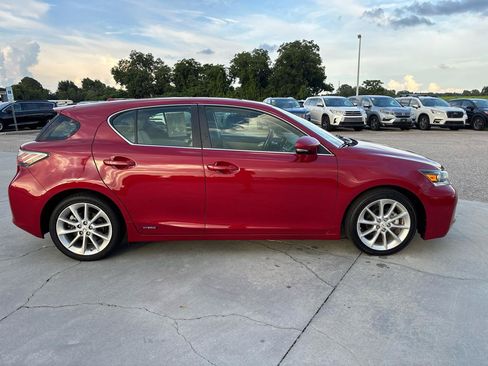 Used 2013 Lexus CT 200h w/ Premium Pkg w/Backup Camera FWD image 3