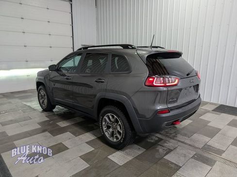 Used 2022 Jeep Cherokee Trailhawk w/ Sound & Nav Group AWD/4WD image 2