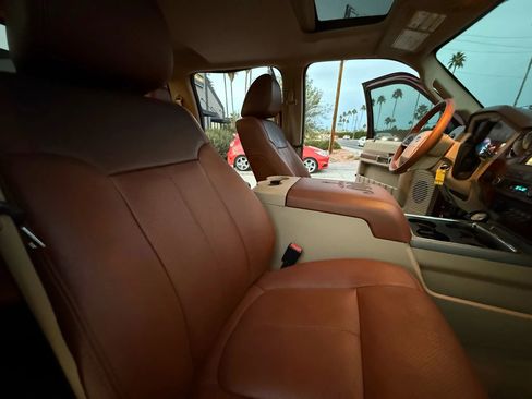 Used 2011 Ford F250 King Ranch w/ FX4 Off Road Pkg image 32