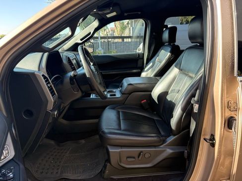 Used 2020 Ford Expedition XLT w/ Equipment Group 202A image 10