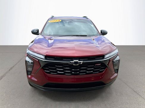 Used 2024 Chevrolet Trax RS w/ Driver Confidence Package FWD image 9