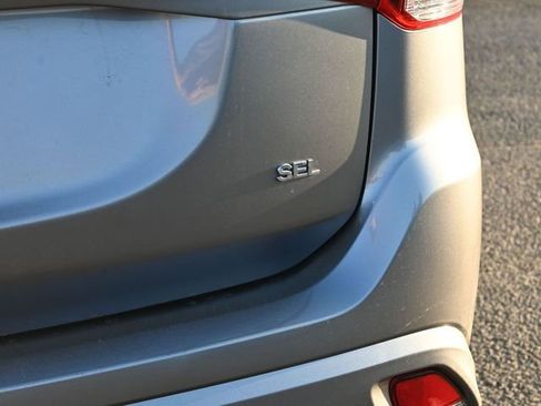 Used 2022 Mitsubishi Outlander 4WD Plug-In Hybrid image 7