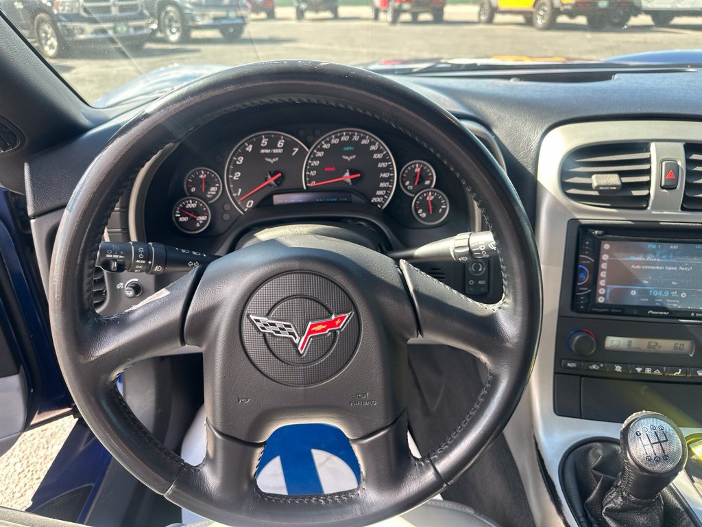 Used 2005 Chevrolet Corvette Coupe w/ Preferred Equipment Group RWD image 19