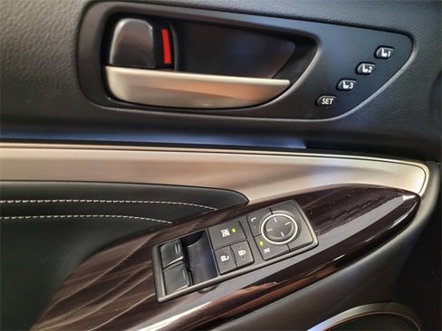 Used 2015 Lexus RC 350 image 26