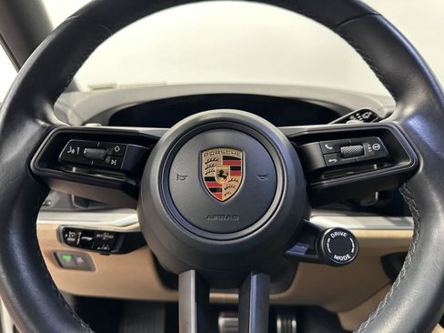 Certified 2024 Porsche Cayenne S image 23