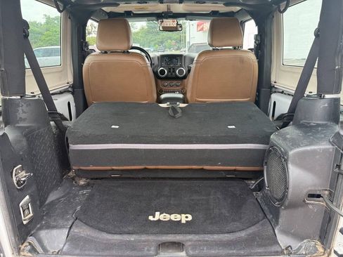 Used 2013 Jeep Wrangler Rubicon w/ PWR Convenience Group AWD/4WD image 26