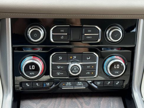 Used 2024 GMC Yukon Denali w/ Max Trailering Package AWD/4WD image 22