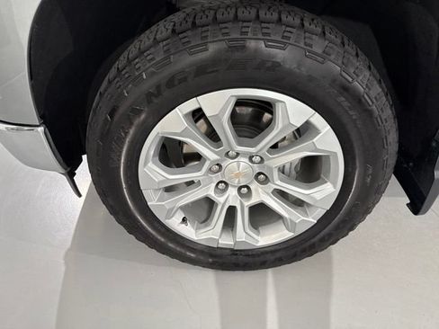 Used 2024 Chevrolet Silverado 1500 LTZ AWD/4WD image 5