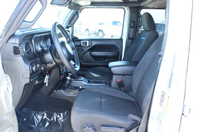 Used 2024 Jeep Wrangler Unlimited Rubicon 4xe AWD/4WD image 45