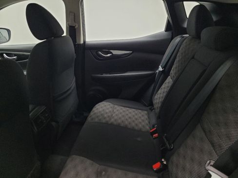 Used 2019 Nissan Rogue Sport SV image 18