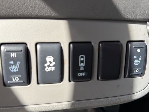 Used 2021 Nissan Frontier SV RWD image 9