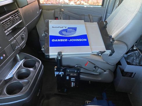 Used 2021 Chevrolet Express 2500 RWD image 53