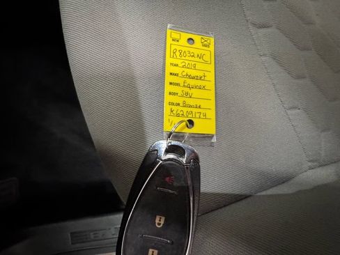 Used 2019 Chevrolet Equinox LS w/ LS Convenience Package FWD image 29