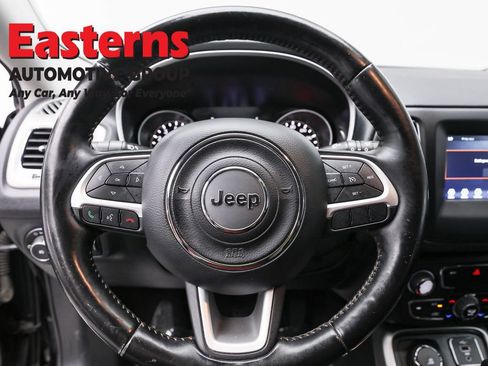 Used 2019 Jeep Compass Latitude w/ Cold Weather Group image 10