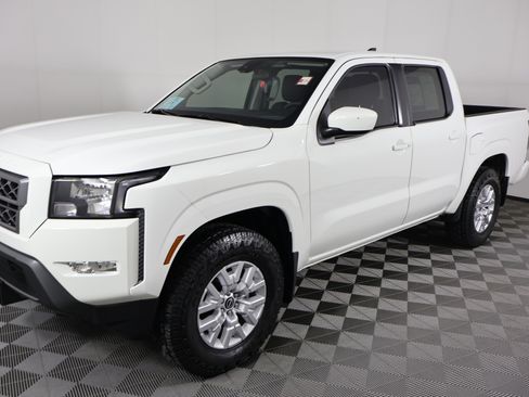 Used 2022 Nissan Frontier SV image 10