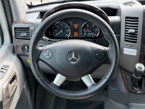 Used 2017 Mercedes-Benz Sprinter 3500 image 48