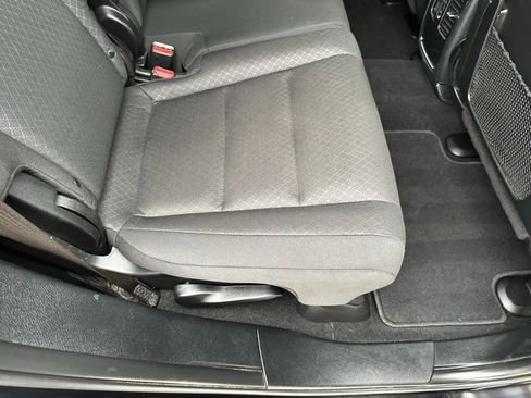 Used 2020 Jeep Grand Cherokee Laredo image 17