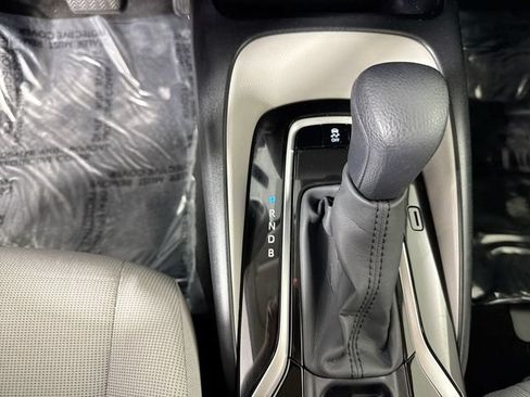 Used 2020 Toyota Corolla LE FWD image 17