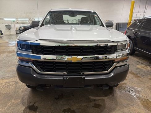 Used 2018 Chevrolet Silverado 1500 W/T w/ Trailering Package AWD/4WD image 2