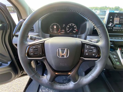 Used 2025 Honda Odyssey Elite image 19