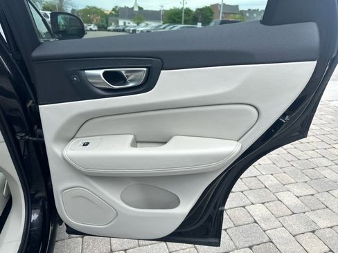 Used 2024 Volvo XC60 B5 Plus w/ Protection Package Premier AWD/4WD image 40
