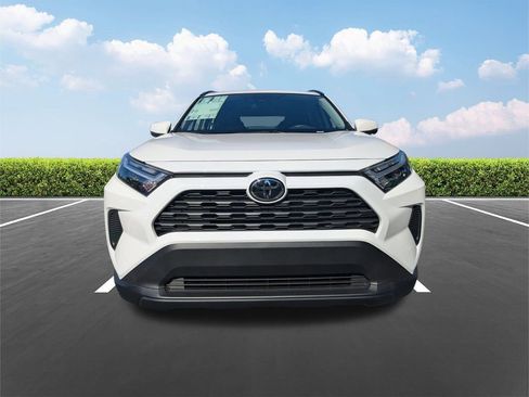 New 2025 Toyota RAV4 XLE image 8