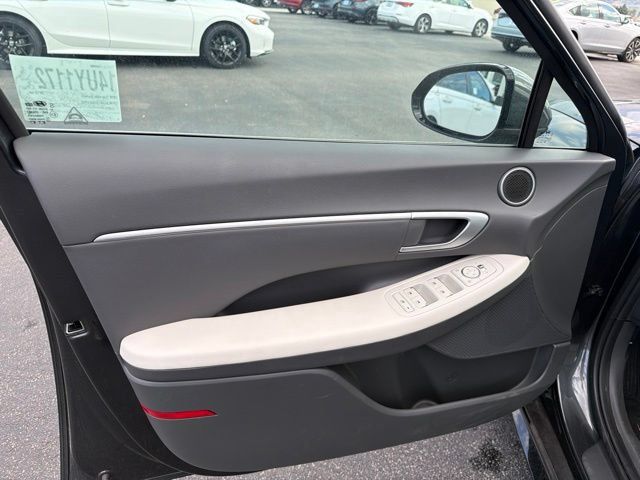 Used 2026 Hyundai Sonata SEL AWD/4WD image 17