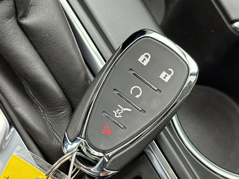 Used 2024 Chevrolet Equinox LT w/ LPO, Floor Liner Package image 37