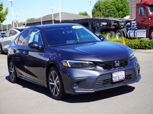 Used 2024 Honda Civic LX image 1