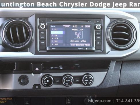 Used 2017 Toyota Tacoma SR5 image 18