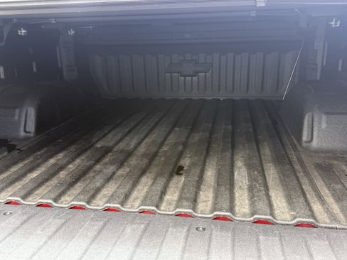Used 2024 Chevrolet Silverado 1500 LT Trail Boss w/ LT Trail Boss Premium Package AWD/4WD image 32