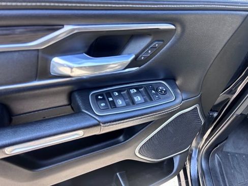 Used 2023 RAM 1500 Laramie AWD/4WD image 10