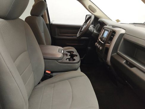 Used 2017 RAM 1500 Express RWD image 21