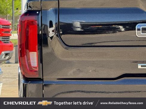 Used 2023 GMC Sierra 1500 Denali Ultimate image 9