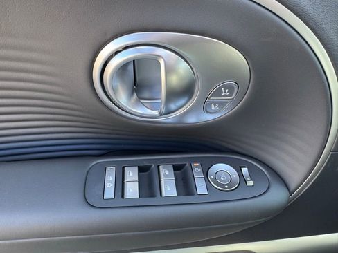 New 2026 Hyundai Ioniq 9 Limited image 17