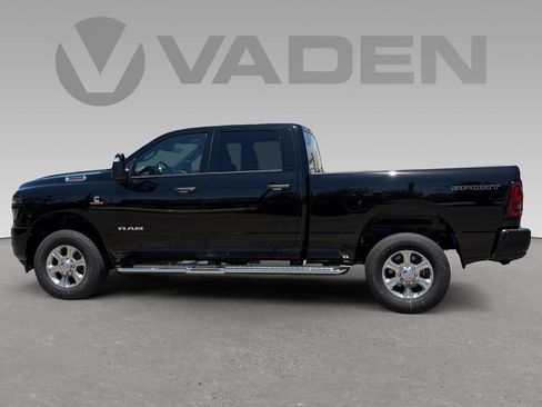 New 2026 RAM 2500 Big Horn AWD/4WD image 7