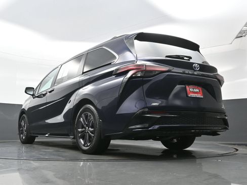 Used 2024 Toyota Sienna XSE w/ XSE Plus Package AWD/4WD image 31