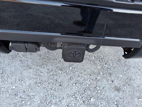 Used 2014 Toyota Sequoia Platinum image 28