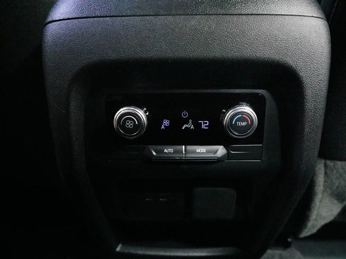 Used 2025 GMC Acadia Elevation w/ LPO, All-Weather Package AWD/4WD image 36