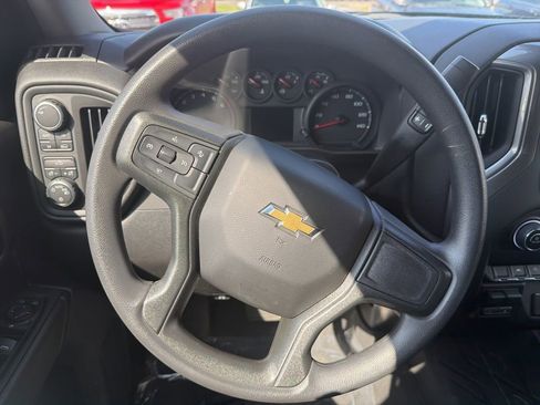 Used 2025 Chevrolet Silverado 1500 Custom AWD/4WD image 17