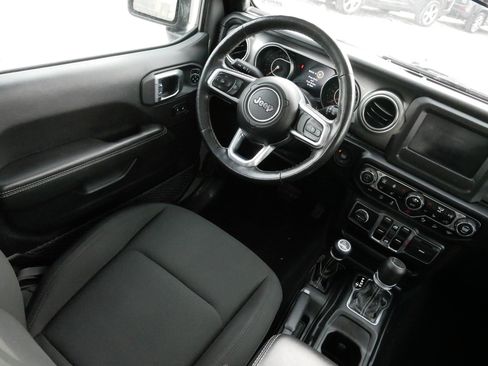 Used 2021 Jeep Wrangler Unlimited Sahara w/ Safety Group image 9