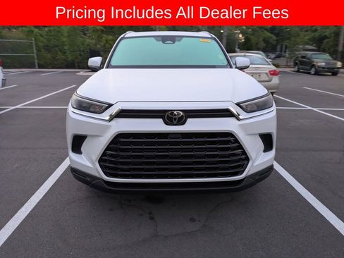 Used 2026 Toyota Grand Highlander FWD image 2