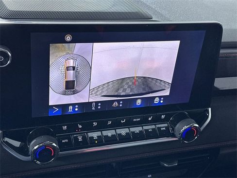 Used 2023 Chevrolet Colorado Z71 w/ Z71 Convenience Package 2 image 15