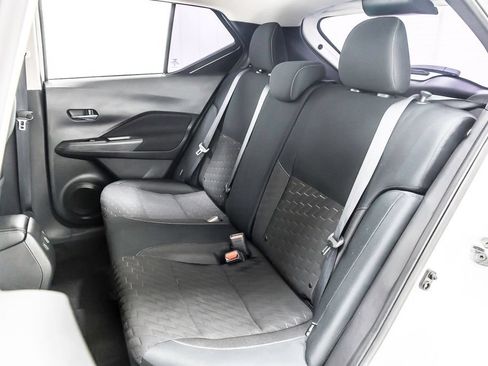 Used 2023 Nissan Kicks SV FWD image 30