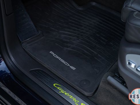 Used 2017 Porsche Cayenne S image 25