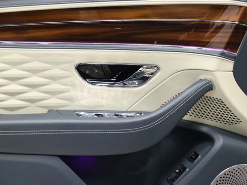Used 2020 Bentley Flying Spur W12 w/ First Edition Specification AWD/4WD image 12